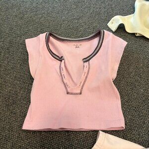 Urban Outfitters Women's Pink Crop-top